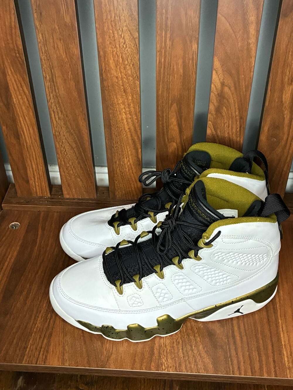 Nike Air Jordan 9 Retro Statue White Militia Green